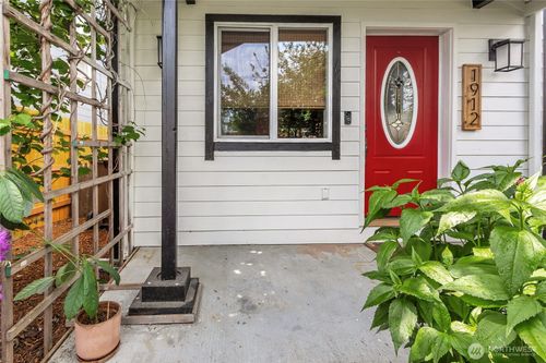 1912 Martin Luther King Jr Way, Tacoma, WA, 98405 | Card Image