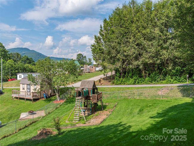 151 Ingram Loop, House other with 3 bedrooms, 2 bathrooms and null parking in Clyde NC | Image 26
