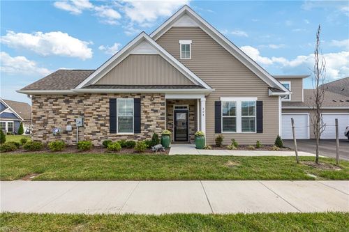 204 Cathedral St, Smithfield, VA, 23430-2587 | Card Image