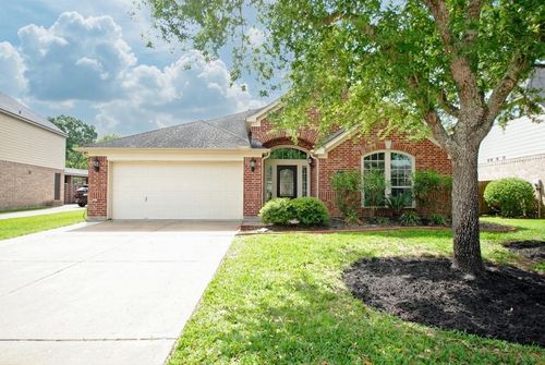 2435 Pioneer Oaks Dr, Fresno, TX, 77545-2069 | Card Image
