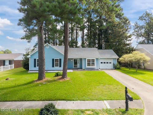 1020 Foscue Dr, Jacksonville, NC, 28540-4570 | Card Image