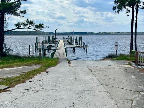 166 Deepwater Dr, Stella, NC, 28582-9741 | Card Image