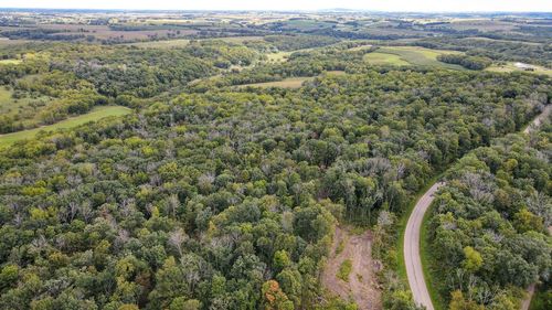 2222 County Rd E, Mineral Point, WI, 53565-9138 | Card Image