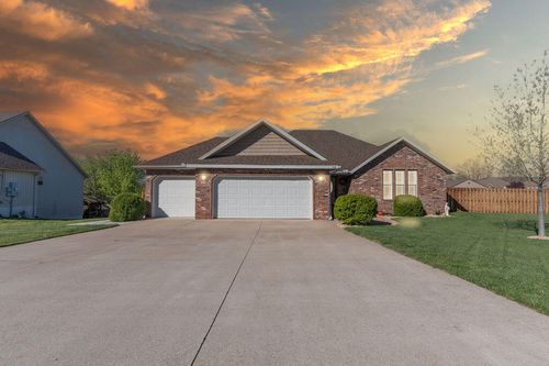 106 Southview Dr, Branson, MO, 65616-7392 | Card Image