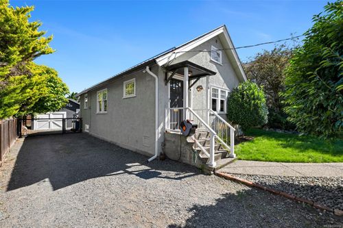 476 Ypres St, Duncan, BC, V9L3T6 | Card Image