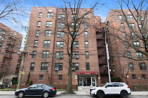 apt-1r-33-24 Junction Blvd, Jackson Heights, NY, 11372-2011 | Card Image