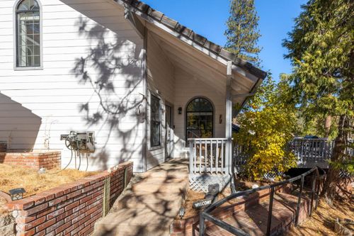 40648 Saddleback Rd, Bass Lake, CA, 93604-9726 | Card Image