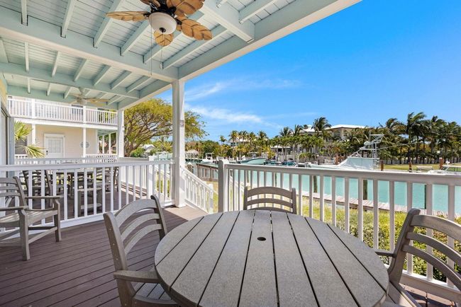 7041 Harbor Village Dr, Condo with 2 bedrooms, 3 bathrooms and null parking in Duck Key FL | Image 20