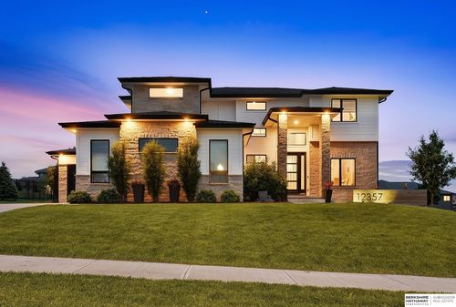 12357 Cooper St, Papillion, NE, 68046-5668 | Card Image