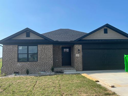 433 Wyldwood Way, Berea, KY, 40403-8100 | Card Image