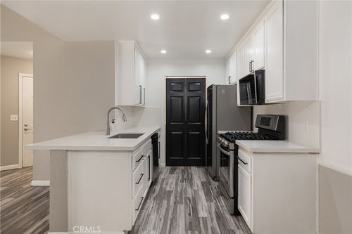 15-7001 Church St, Highland, CA, 92346 | Card Image