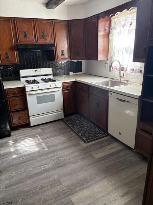 30 Cedar St, Hillside, NJ, 07205-2305 | Card Image