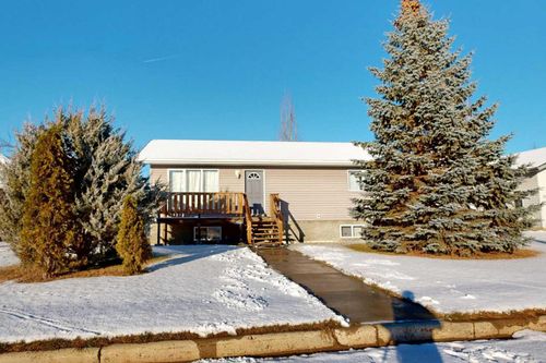 6028 52 Ave, Stettler, AB, T4K1K7 | Card Image