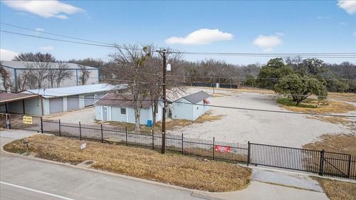 9800 Jacksboro Hwy, Fort Worth, TX, 76135-4712 | Card Image
