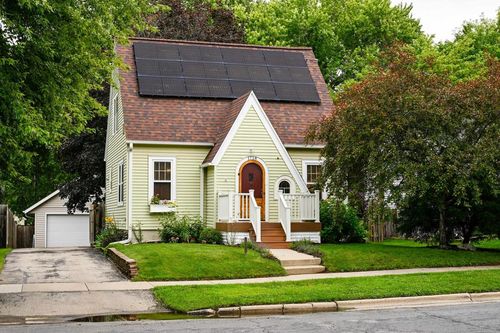 1718 Schlimgen Avenue, Madison, WI, 53704 | Card Image