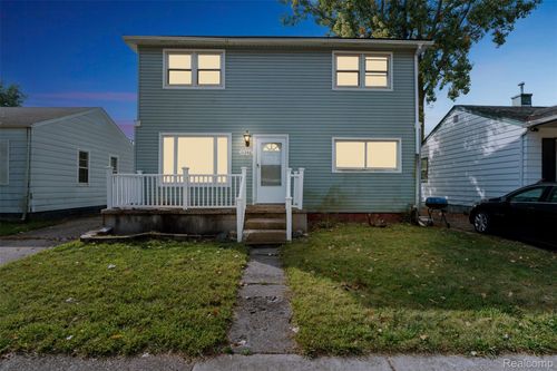 11246 Chalmers Ave, Warren, MI, 48089-2511 | Card Image