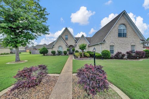 4587 Barkley Manor Dr, Collierville, TN, 38017-3914 | Card Image
