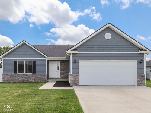 7 Watson Ct, Trafalgar, IN, 46181-8638 | Card Image