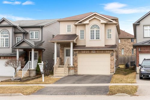 382 Woodbine Ave, Kitchener, ON, N2R0A9 | Card Image