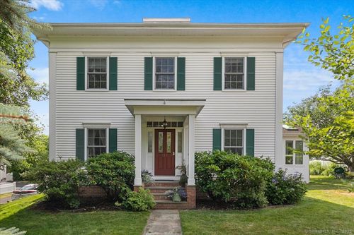 312 N River St, Guilford, CT, 06437-2426 | Card Image