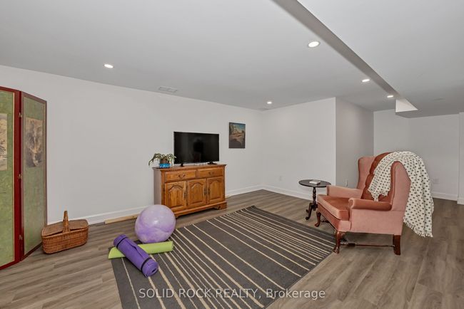 1229 Erindale Dr, House other with 4 bedrooms, 2 bathrooms and 3 parking in Ottawa ON | Image 25