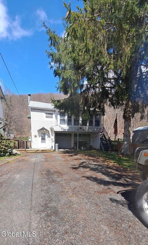 319 Main St, Hobart, NY, 13788-2354 | Card Image