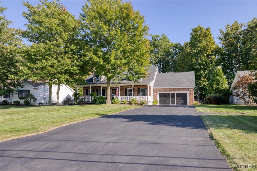 Burke Rd, Lake View, NY 14085