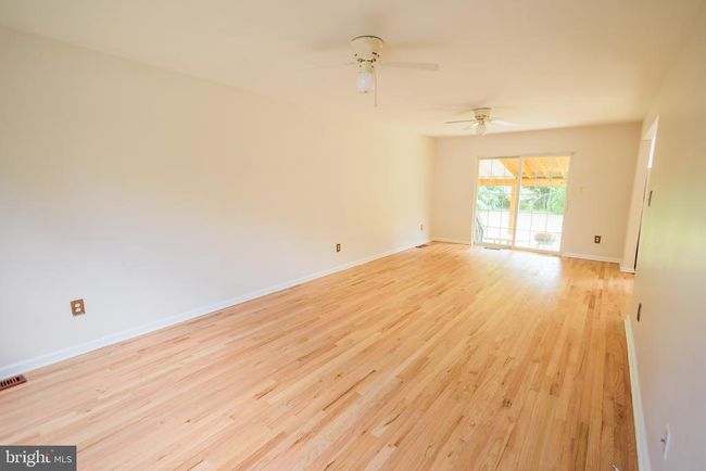 211 Laurel Ave, Home with 4 bedrooms, 3 bathrooms and null parking in GLASSBORO NJ | Image 6