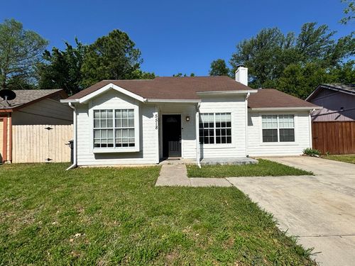 5518 Portsmouth Dr, Arlington, TX, 76018-1886 | Card Image