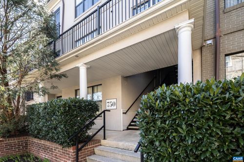apt-3d-750 Walker Sq, CHARLOTTESVILLE, VA, 22903-3473 | Card Image