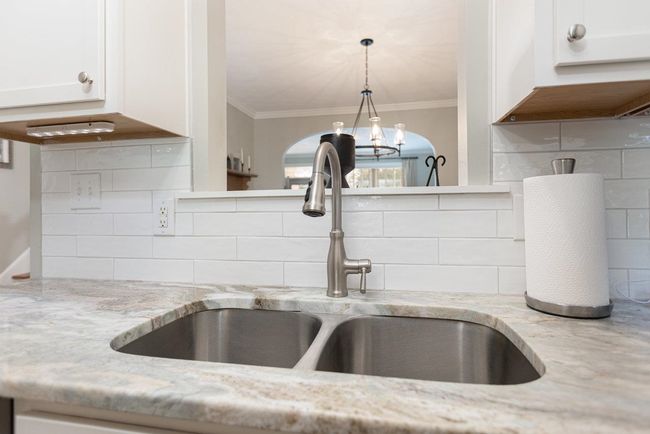 21 Spring View Dr, House attached with 3 bedrooms, 3 bathrooms and null parking in STAUNTON VA | Image 16