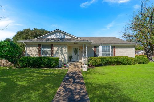8461 Hunnicut Rd, Dallas, TX, 75228-5934 | Card Image