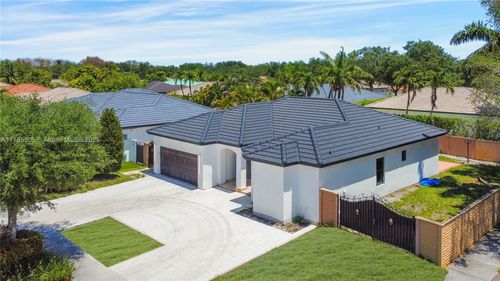 16239 Nw 91st Ct, Miami Lakes, FL, 33018-6179 | Card Image