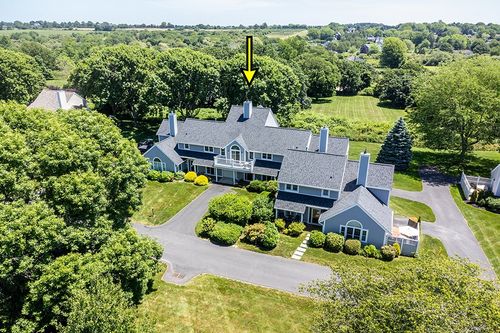 223 Corey Ln, Middletown, RI, 02842-5659 | Card Image