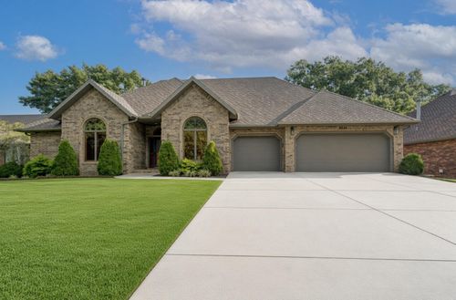4946 S Bellhurst Ave, Springfield, MO, 65804-7824 | Card Image