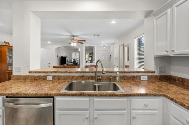 Kitchen | Image 8