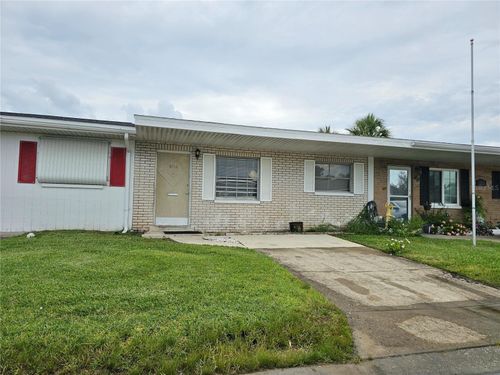 15-5105 Tulip St N, Pinellas Park, FL, 33782-3507 | Card Image