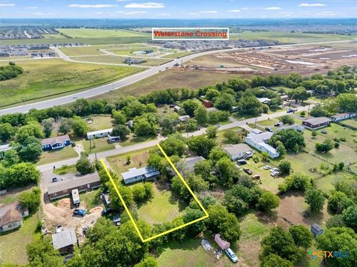 272 Quail Ridge Dr, Kyle, TX, 78640-9792 | Card Image