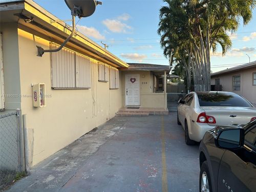250-250 E 10th St, Hialeah, FL, 33010-4130 | Card Image