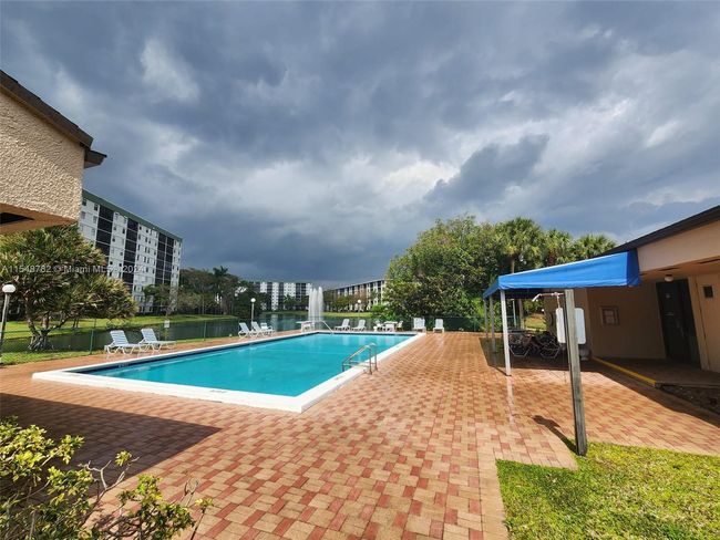 APT-207 - 2302 S Cypress Bend Dr, Condo with 2 bedrooms, 2 bathrooms and null parking in Pompano Beach FL | Image 13