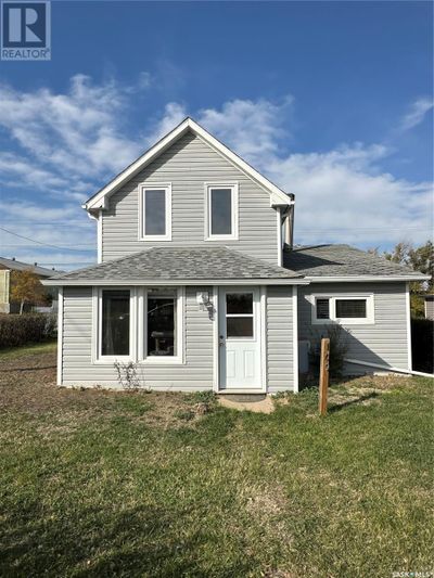 109 2 Nd St S, House other with 3 bedrooms, 1 bathrooms and null parking in Cabri SK | Image 1