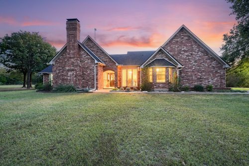 2592 Meadow Way, Terrell, TX, 75160-7748 | Card Image