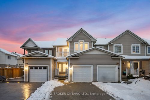 {{alt}} | Card Image