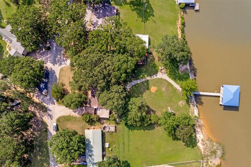 1910 Beavers Pt, Bonham, TX, 75418-5185 | Card Image