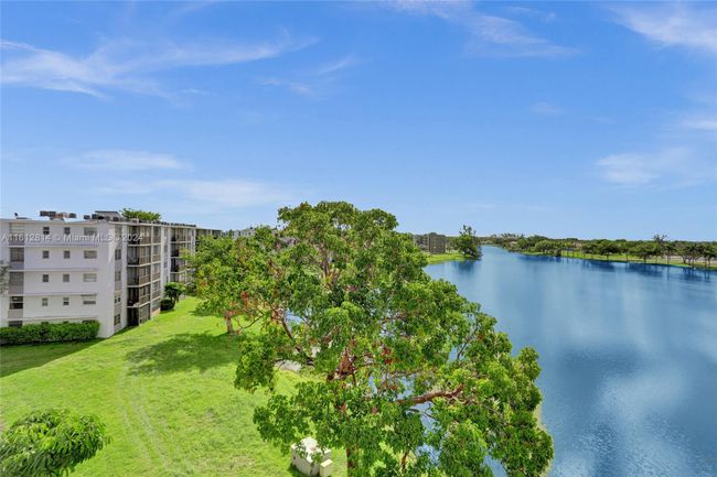 APT-506 - 8720 N Sherman Cir, Condo with 2 bedrooms, 2 bathrooms and null parking in Miramar FL | Image 36