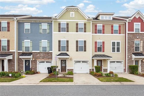 4317 Salt Marsh Ln, Chesapeake, VA, 23324-1473 | Card Image