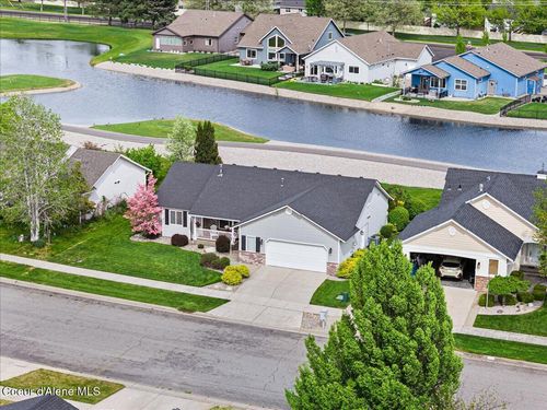 2720 N Sand Trap Way, Post Falls, ID, 83854-6635 | Card Image