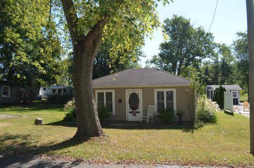 35 Ems D25 Ln, Syracuse, IN, 46567-9332 | Card Image