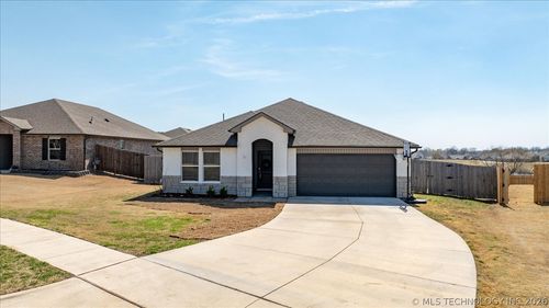 3205 Rushmore Street, Bartlesville, OK, 74006 | Card Image