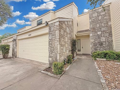 8519 Echo Creek Ln, San Antonio, TX, 78240-4979 | Card Image